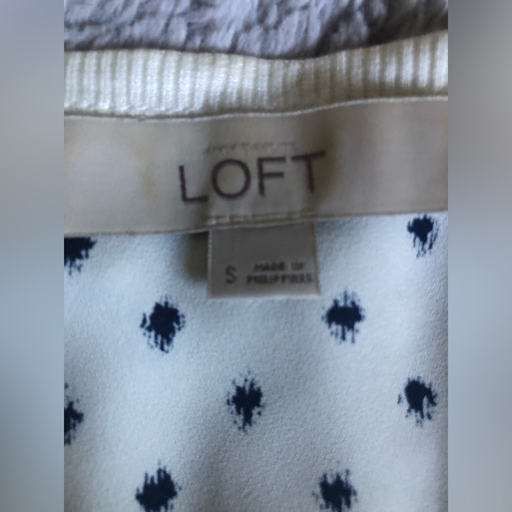 LOFT Ivory and Navy Patterned Top - Picture 4 of 8